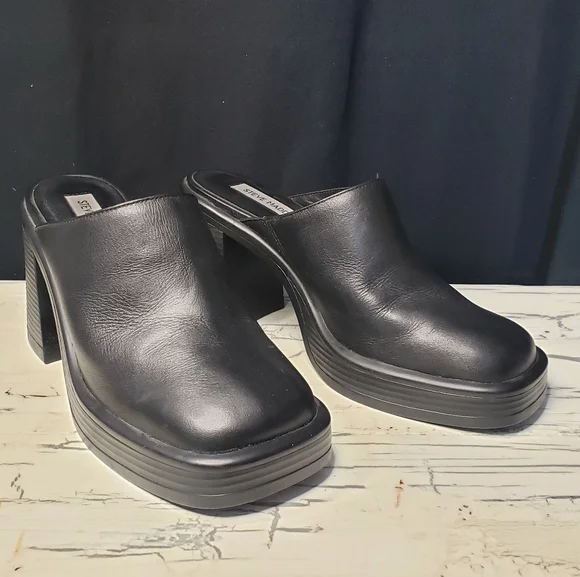 Steve Madden 'Flirtie' Clogs/ Mules in Black - Women's size 7 - Picture 2 of 14